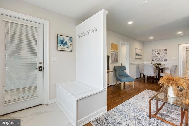 Photo - 53 Victor St NE