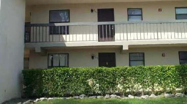 Building Photo - 21911 Lake Forest Cir Unit 204 Rental