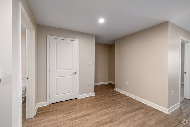 Cumberland 1BR, 1BA - 661SF - Dining Room
