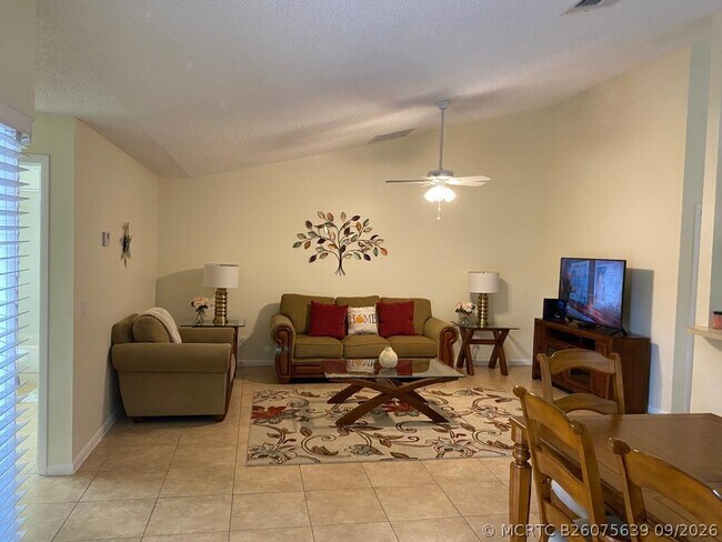 13825 Yarmouth Dr