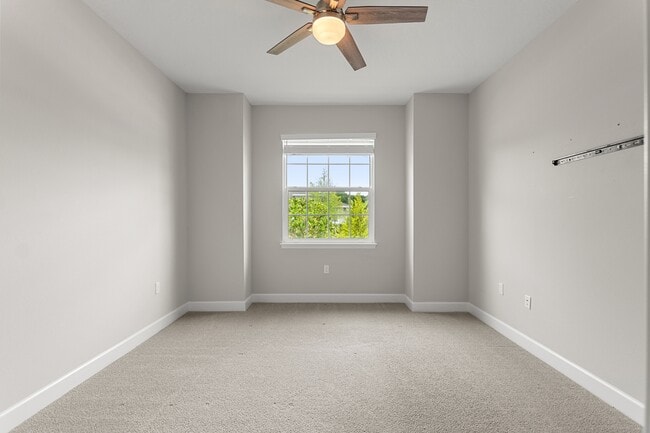 Photo - 1125 Victoria Hills Dr S