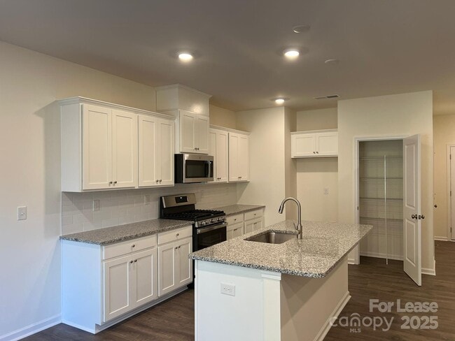 Photo - 2841 Yeager Dr NW