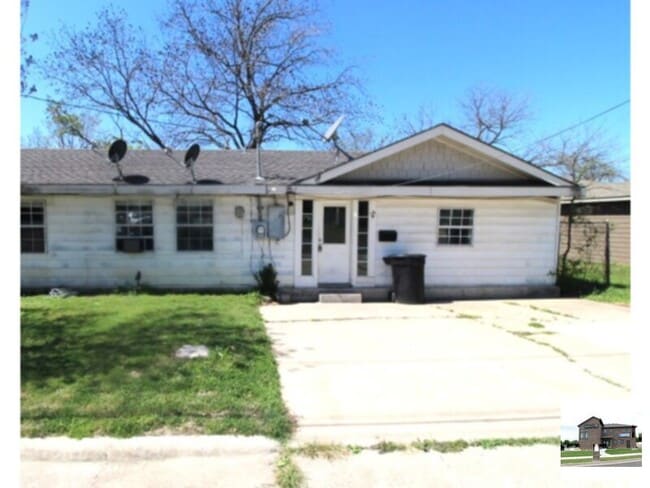 Building Photo - 714 S 20th St