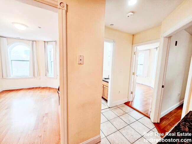 Photo - 95 Westland Ave