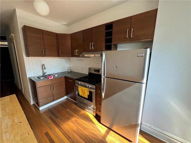 Photo - 3218 Snyder Ave Unidad 2nd Fl