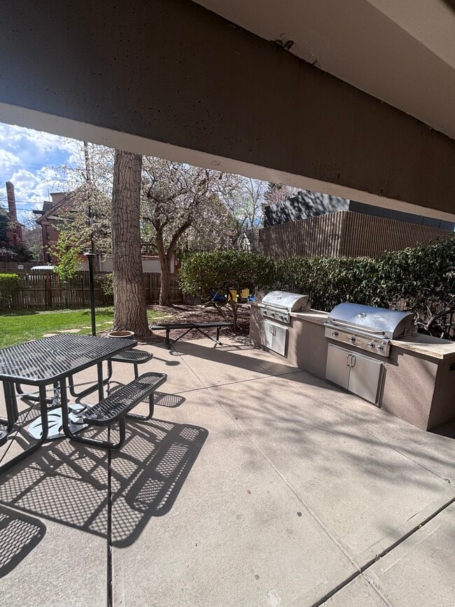 Photo - 1433 N Williams St Unidad #201