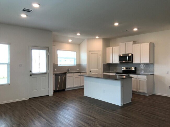 Photo - 107 Ozark Dr