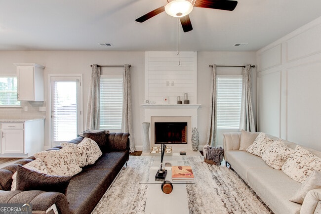 Photo - 3617 Chestnut Oak St