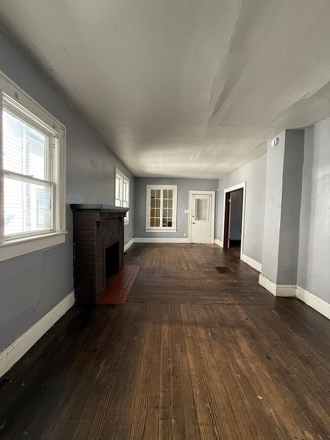 Photo - Large 4 bedroom Home