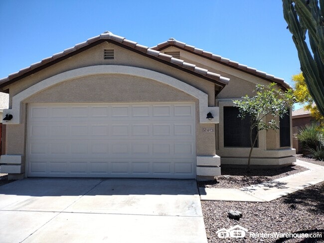 Building Photo - 10721 E Emerald Ave