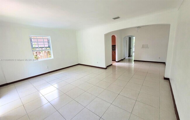 Photo - 1429 NE 147th St Unidad 1429