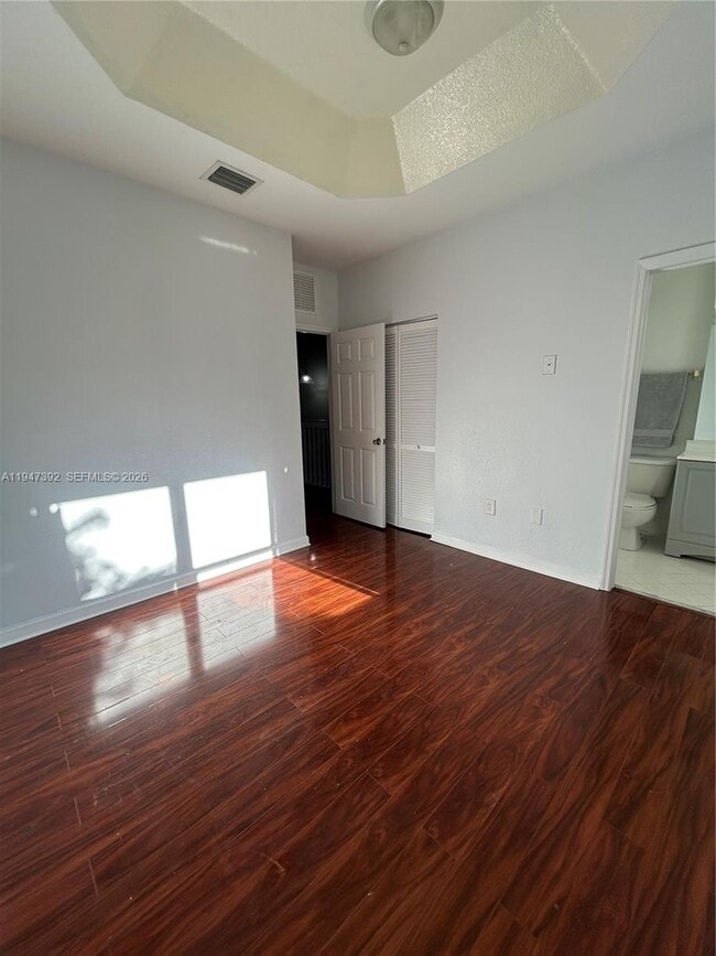 Photo - 1575 NE 33rd Ave