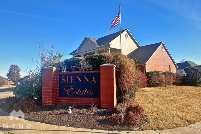 Photo - 430 Capri St