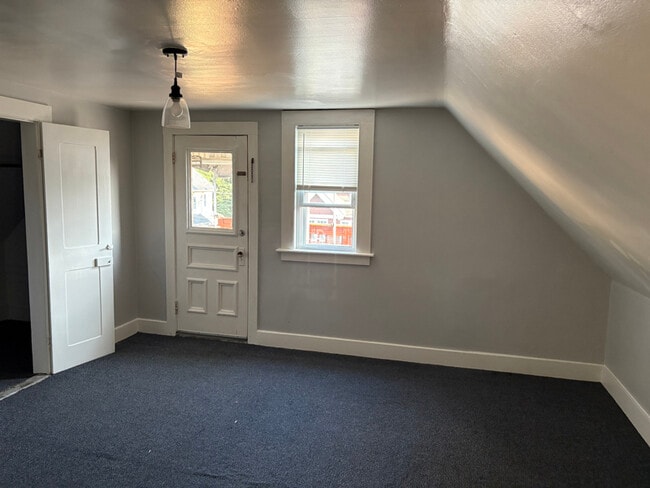 Photo - 58 Dwight St Unidad 3