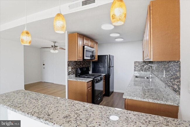 Photo - 4600 Duke St Unit 1123