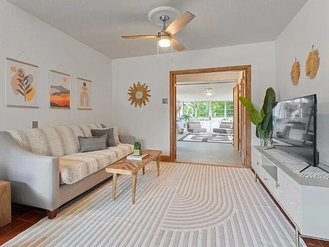 Photo - ZeeZee Gardens Cottage