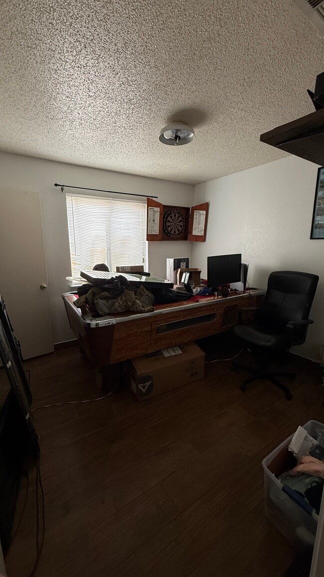 Photo - 1610 Mona Dr