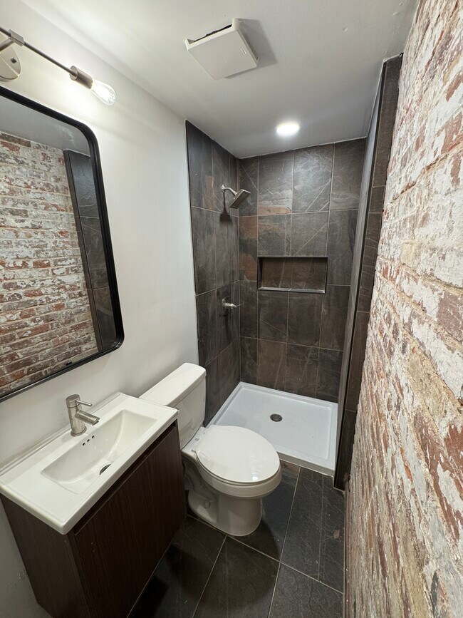 Photo - 839 S Jackson St Unit 1