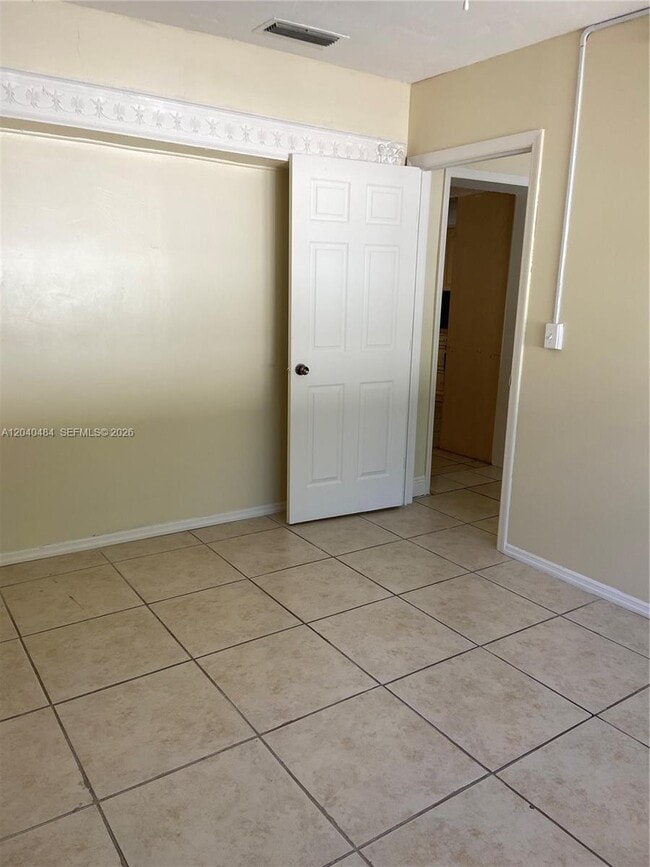Photo - 800 NW 76th Ave