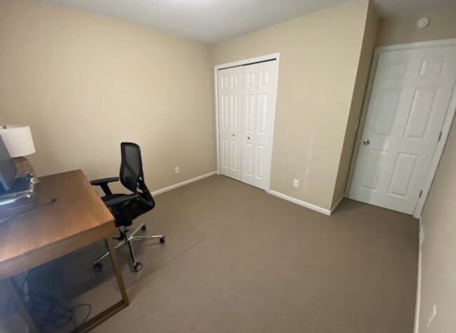 Photo - 3600 Trenton Ln N