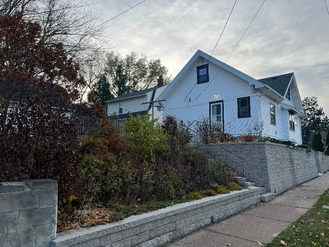 Photo - 712 Winslow Ave