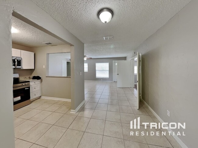 Photo - 10002 N 24th St