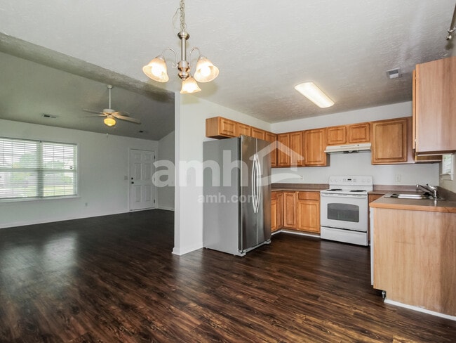 Photo - 9504 Huckabee Dr NE