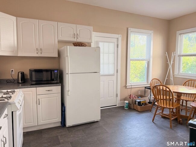 Photo - 1160 Townsend Ave