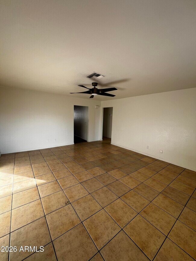 Photo - 4431 N 53rd Ln Unit 3