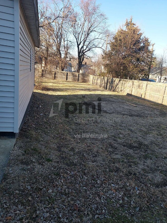 Photo - 1824 E Clay St