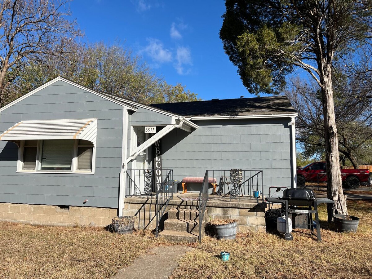 Cute Duplex Corner Lot Fenced Yard - Cute Duplex Corner Lot Fenced Yard Casa