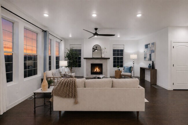 Photo - 2225 Lombardy St