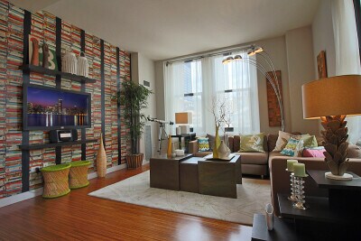 Photo - 69 E Lake St