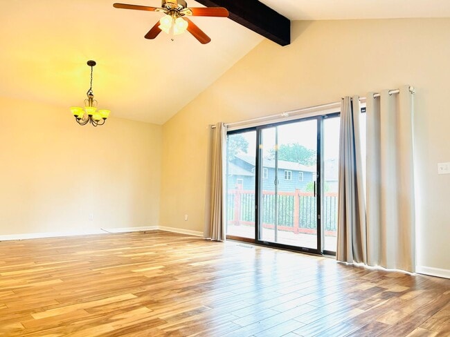 Photo - Beautiful Home, Close to Milford Lake