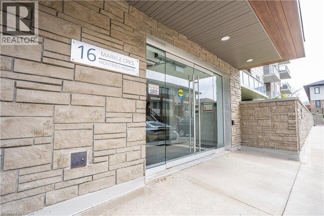 Photo - 16 Markle Cres Unit 105