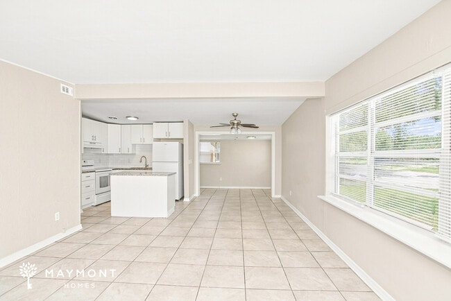 Photo - 2156 Alemanda Dr
