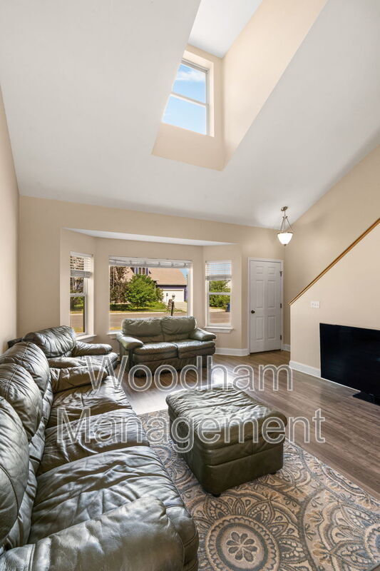 Photo - 306 Golden Valley Dr