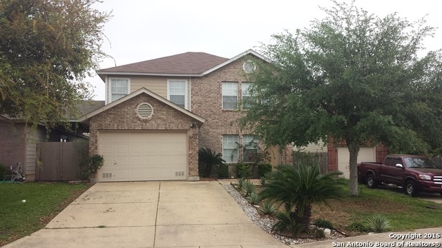 Building Photo - THREE BEDROOM 2 & 1/2 BATH ON CUL-D-SAC