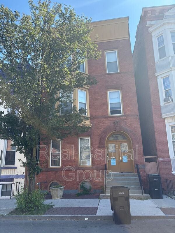Building Photo - 306 3rd St Unit 3 Rental