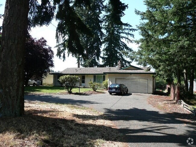 Building Photo - Nice 3 Bedroom Rambler In the Parkland/Spa... Rental