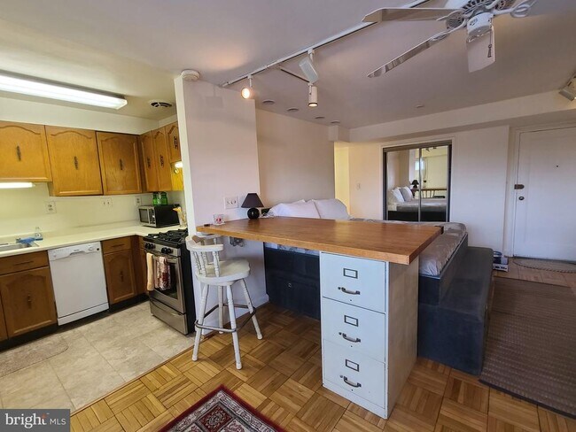 Photo - 1587 N Colonial Terrace Unit 103-X