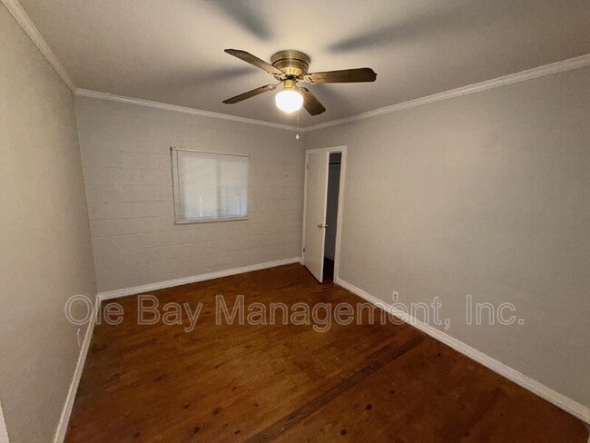 Photo - 3371 Park St