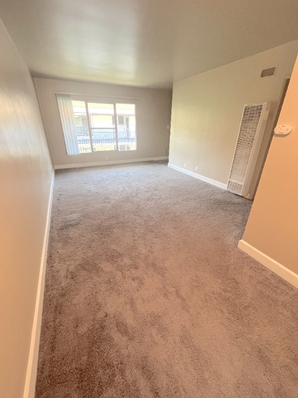 Photo - 170 S Chester Ave Unidad 17