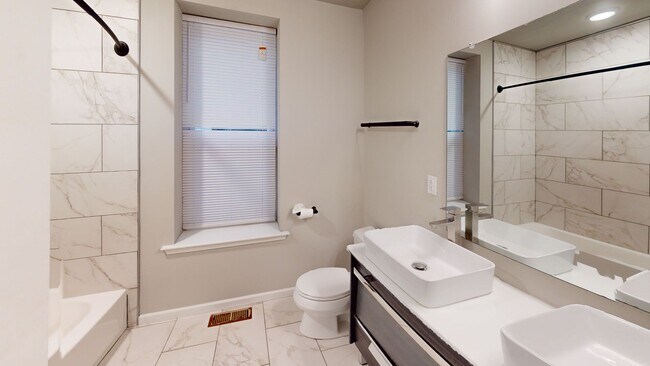 Photo - 2833 W Oxford St Unidad 1