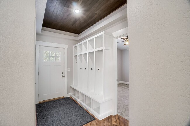 Photo - 417 N West St
