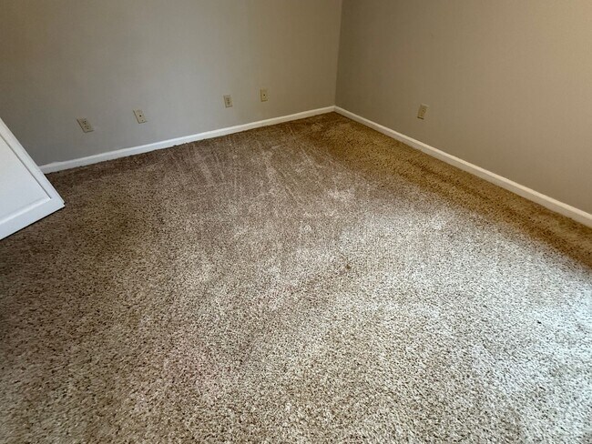 Photo - 1120 E 8th St Unit Apt 1