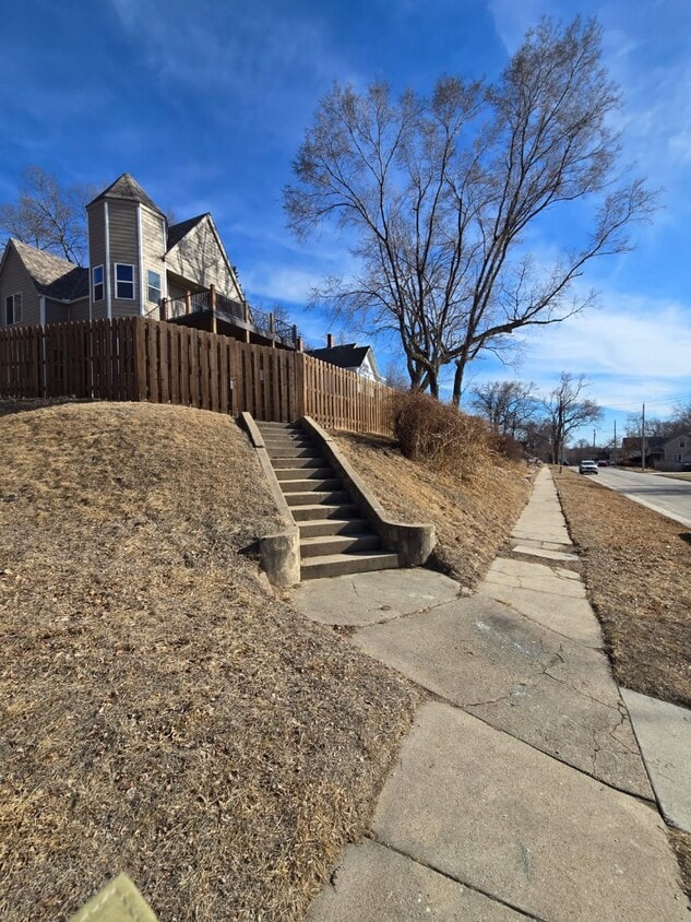Photo - 1003 High St (Council Bluffs, IA)