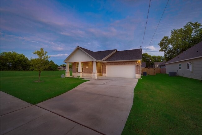 Photo - 3709 Washington St