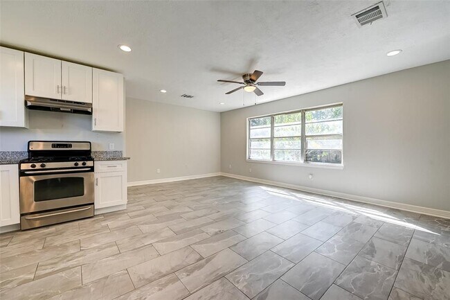 Photo - 1804 Peachwood Dr