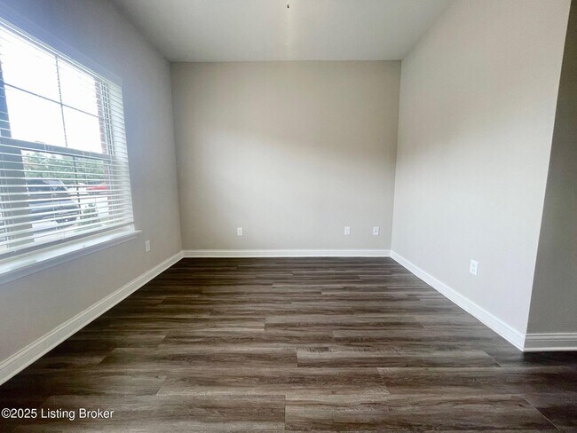 Photo - 8500 Westmont Dr Unit 368